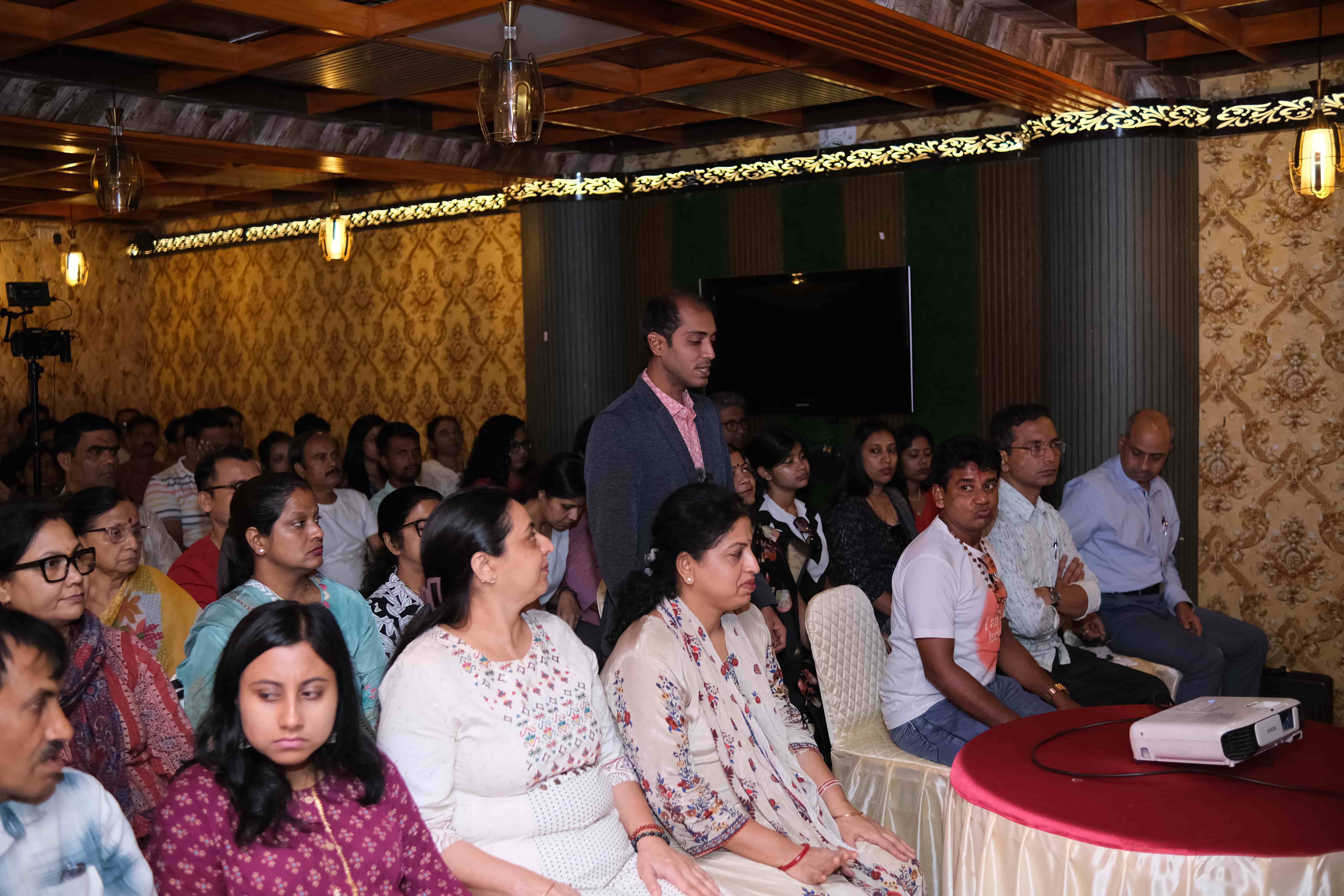 Hall full of meditation practitioners